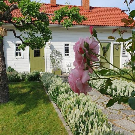 Stenkullens Gardshus Borensberg Exterior photo